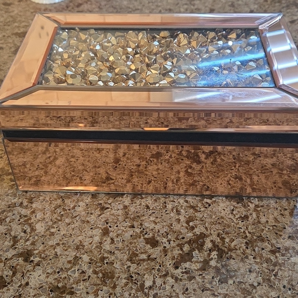 Elegant Rose Gold Jewelry Box